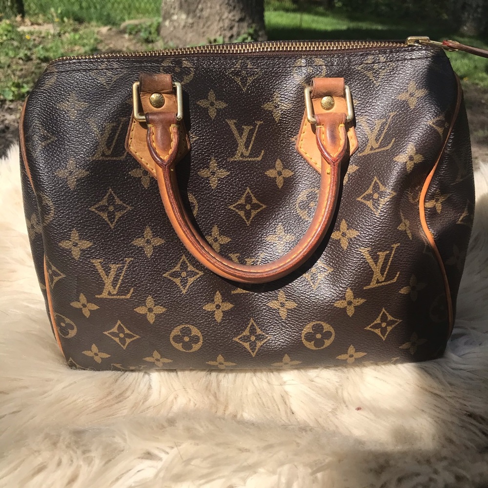 Louis Vuitton Speedy 25